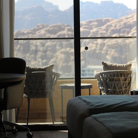H Luxury Hotel Wadi Musa Bagian luar foto