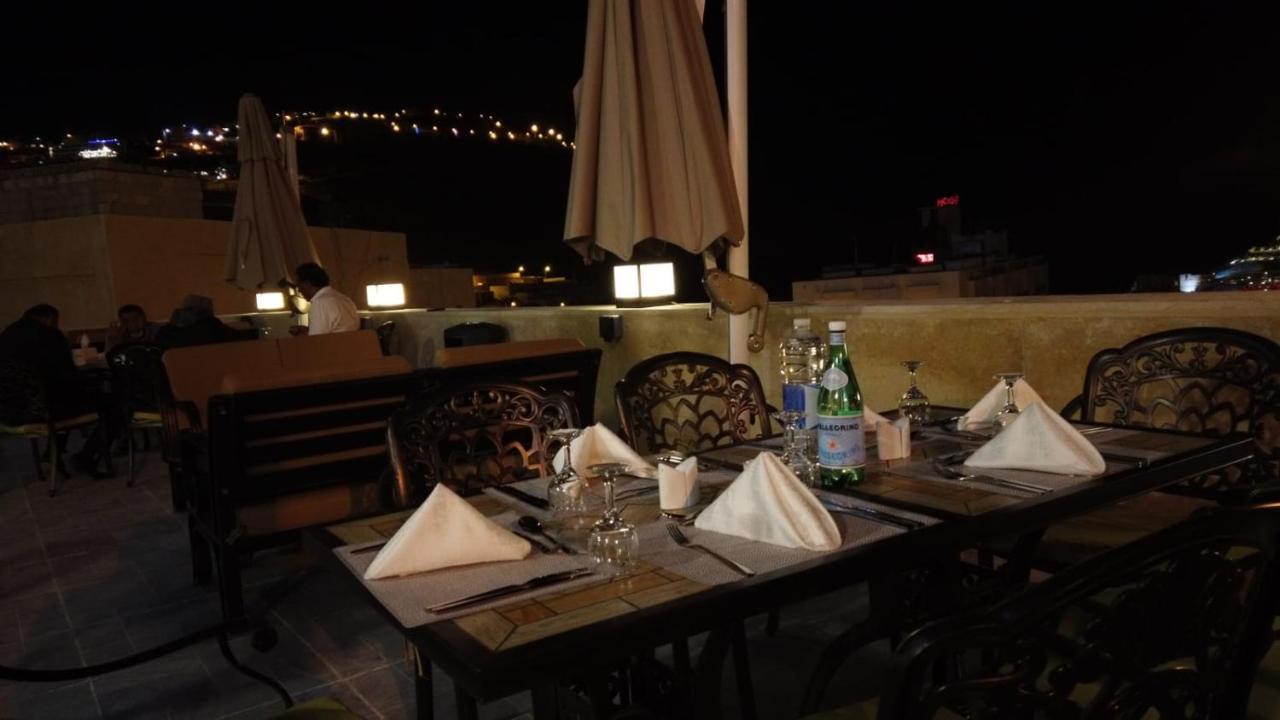 H Luxury Hotel Wadi Musa Bagian luar foto