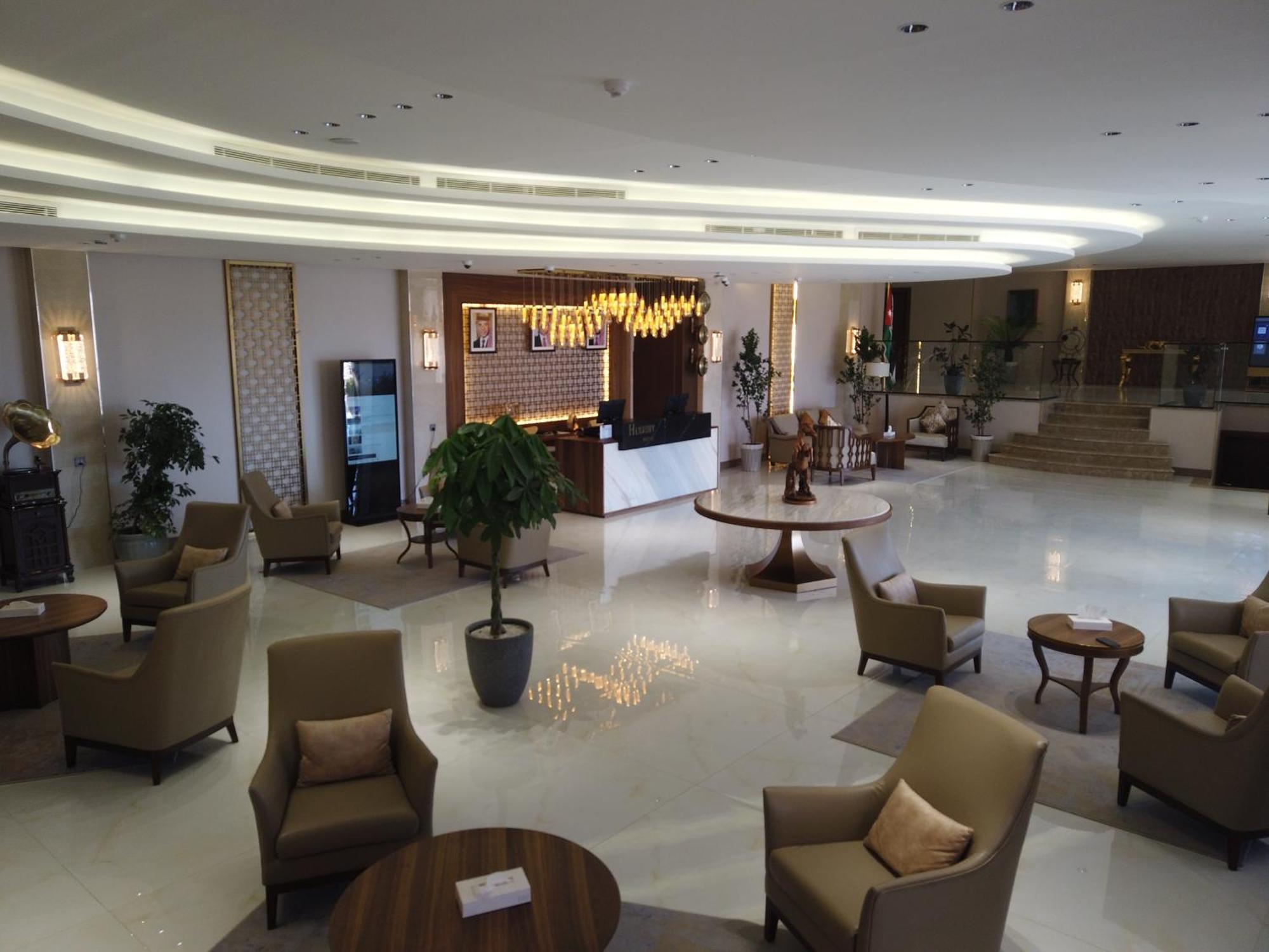 H Luxury Hotel Wadi Musa Bagian luar foto