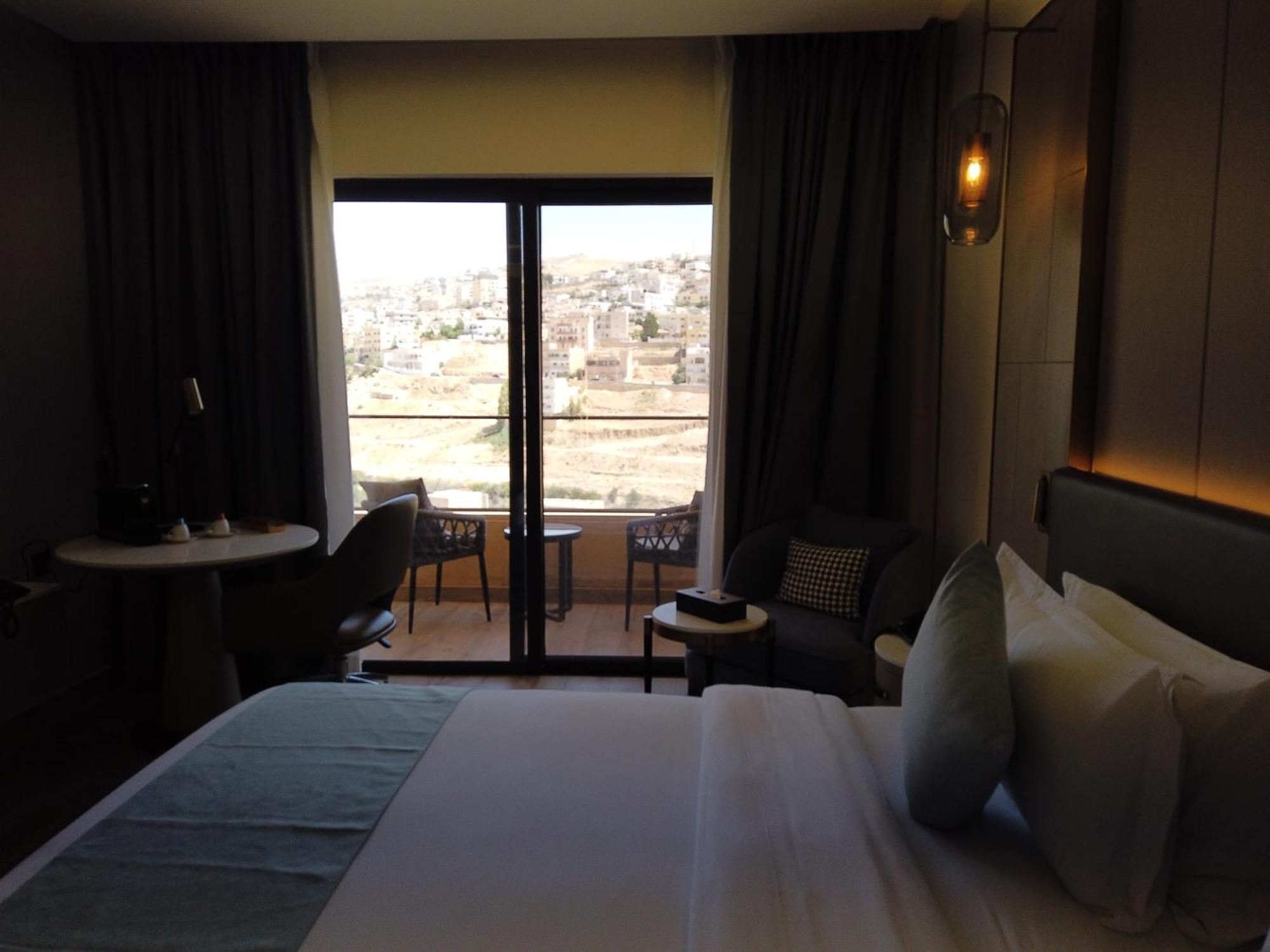 H Luxury Hotel Wadi Musa Bagian luar foto